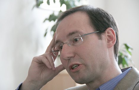 Kandidát na děkana FSS Břetislav Dančák při rozhovoru s Halasem
<!-- by Texy2! --> (autor: Hripsime Zohrabyan)